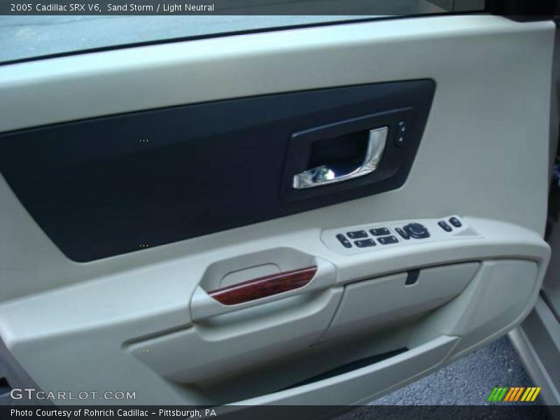 Sand Storm / Light Neutral 2005 Cadillac SRX V6