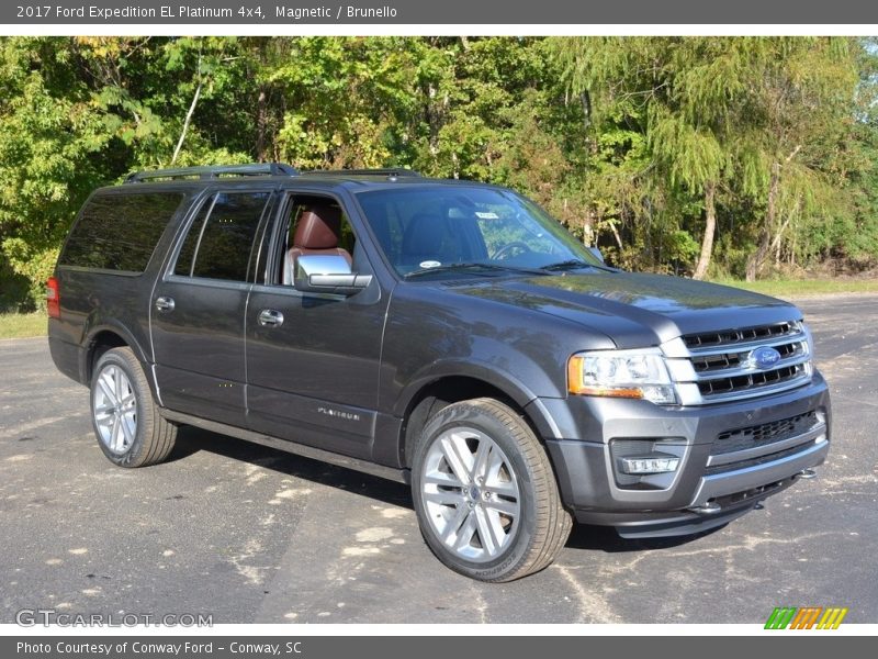 Front 3/4 View of 2017 Expedition EL Platinum 4x4