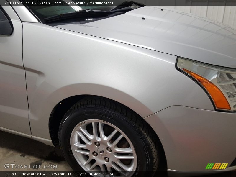 Ingot Silver Metallic / Medium Stone 2010 Ford Focus SE Sedan