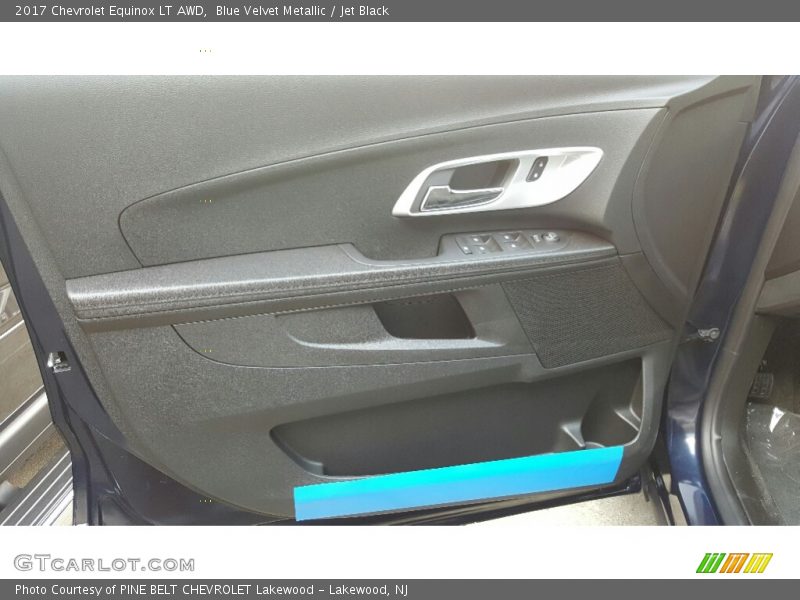 Blue Velvet Metallic / Jet Black 2017 Chevrolet Equinox LT AWD