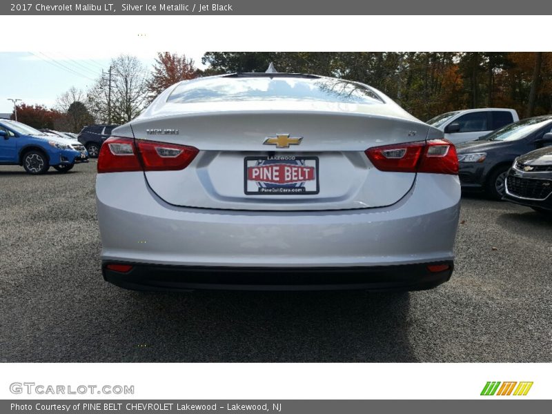 Silver Ice Metallic / Jet Black 2017 Chevrolet Malibu LT