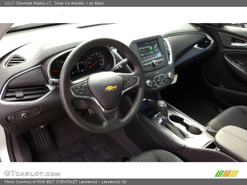 Silver Ice Metallic / Jet Black 2017 Chevrolet Malibu LT