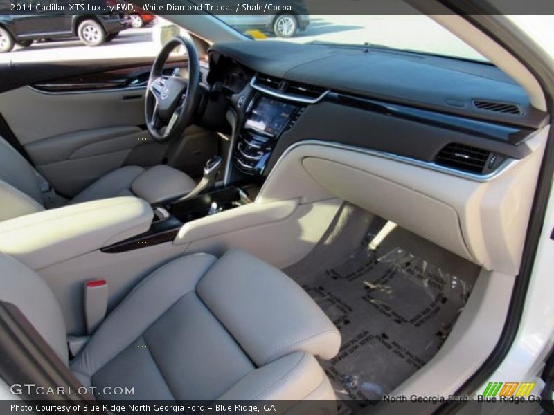 White Diamond Tricoat / Shale/Cocoa 2014 Cadillac XTS Luxury FWD