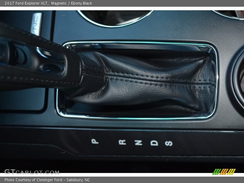 Magnetic / Ebony Black 2017 Ford Explorer XLT