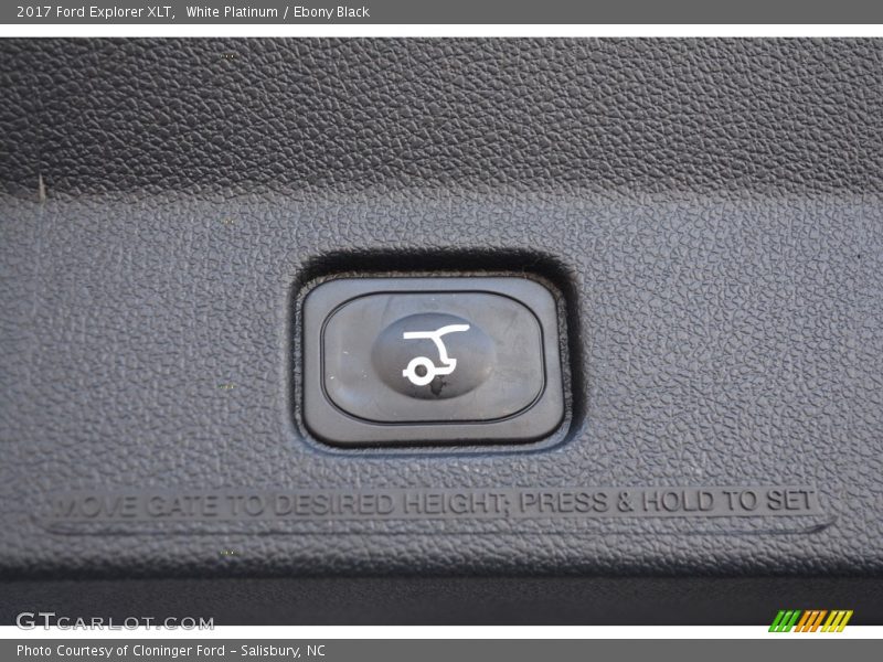 White Platinum / Ebony Black 2017 Ford Explorer XLT