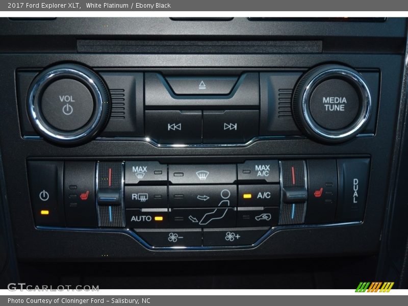 White Platinum / Ebony Black 2017 Ford Explorer XLT