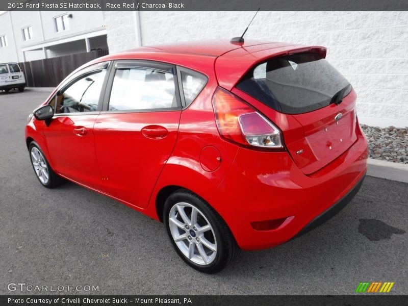 Race Red / Charcoal Black 2015 Ford Fiesta SE Hatchback