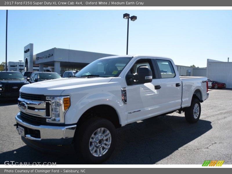 Oxford White / Medium Earth Gray 2017 Ford F350 Super Duty XL Crew Cab 4x4