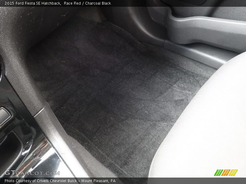 Race Red / Charcoal Black 2015 Ford Fiesta SE Hatchback