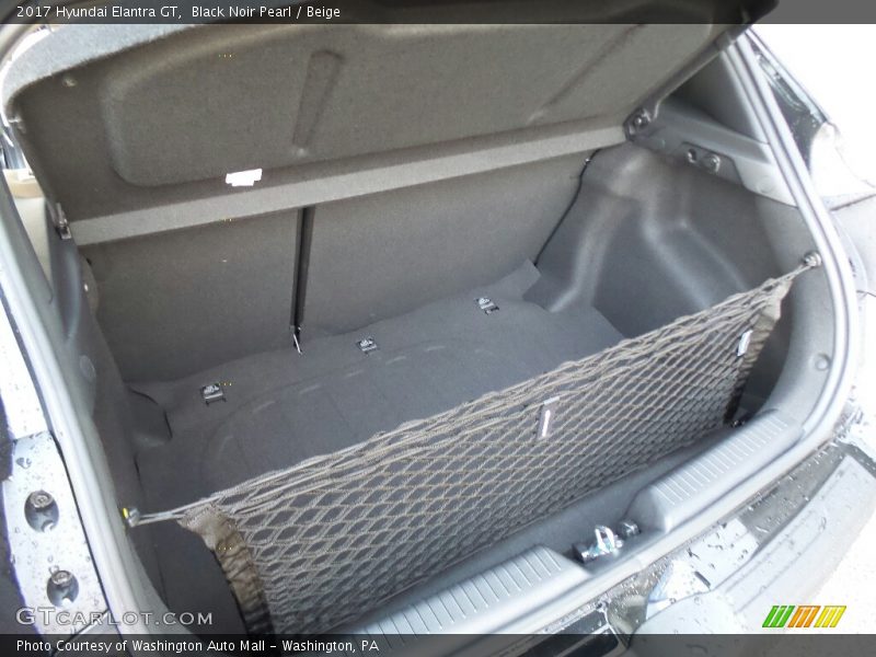 Black Noir Pearl / Beige 2017 Hyundai Elantra GT