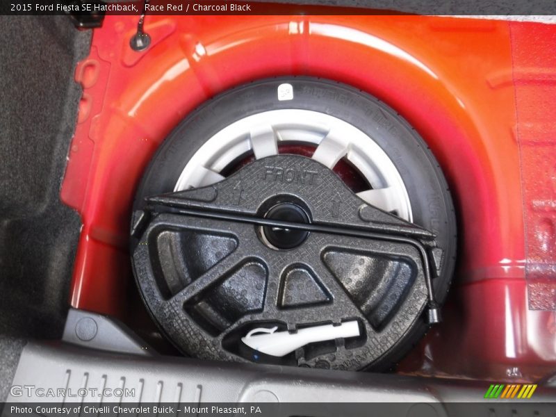 Race Red / Charcoal Black 2015 Ford Fiesta SE Hatchback