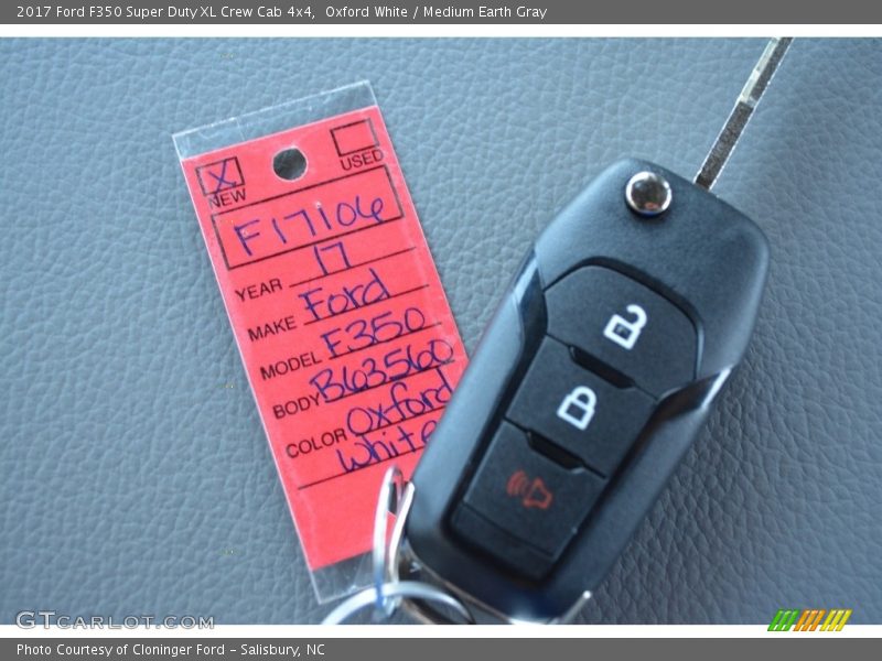Keys of 2017 F350 Super Duty XL Crew Cab 4x4