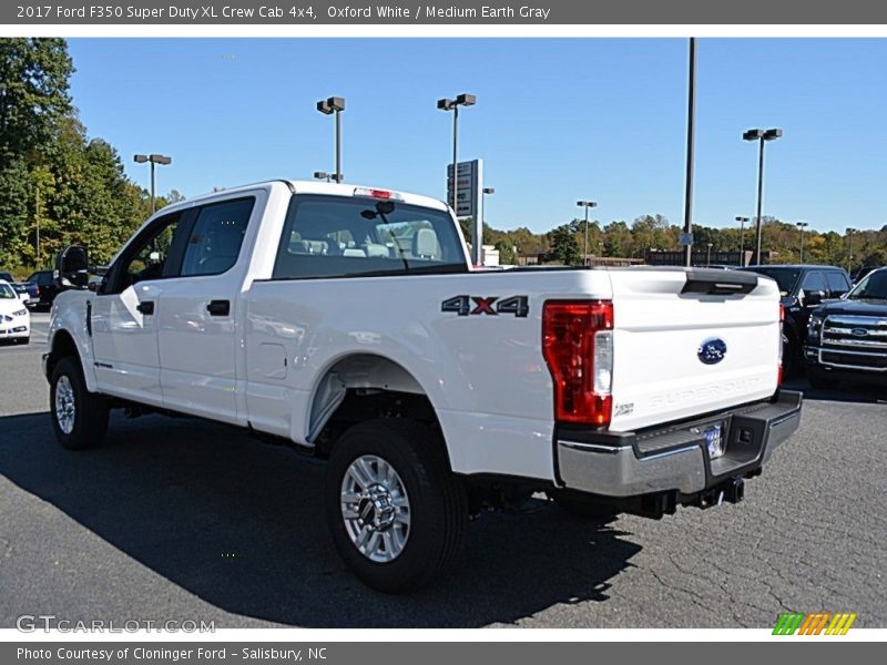 Oxford White / Medium Earth Gray 2017 Ford F350 Super Duty XL Crew Cab 4x4