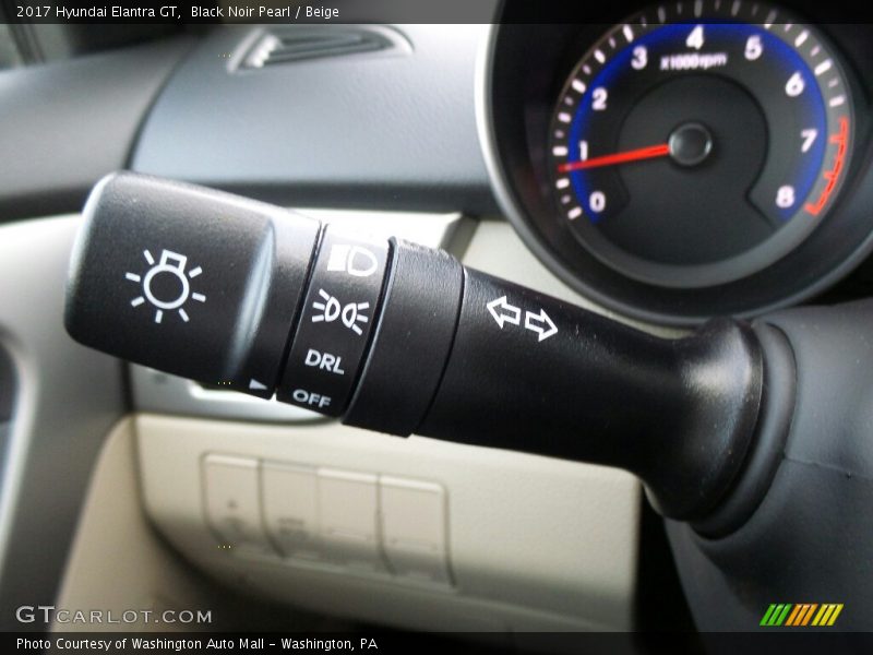 Black Noir Pearl / Beige 2017 Hyundai Elantra GT