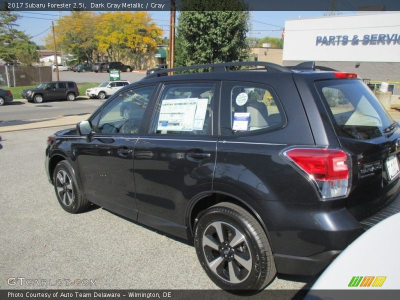 Dark Gray Metallic / Gray 2017 Subaru Forester 2.5i