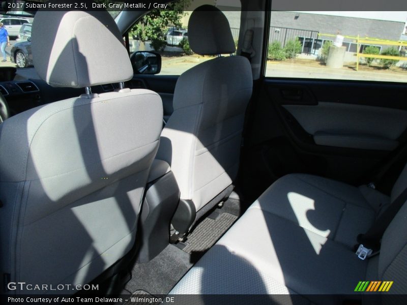 Dark Gray Metallic / Gray 2017 Subaru Forester 2.5i