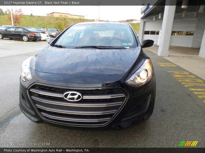 Black Noir Pearl / Black 2017 Hyundai Elantra GT