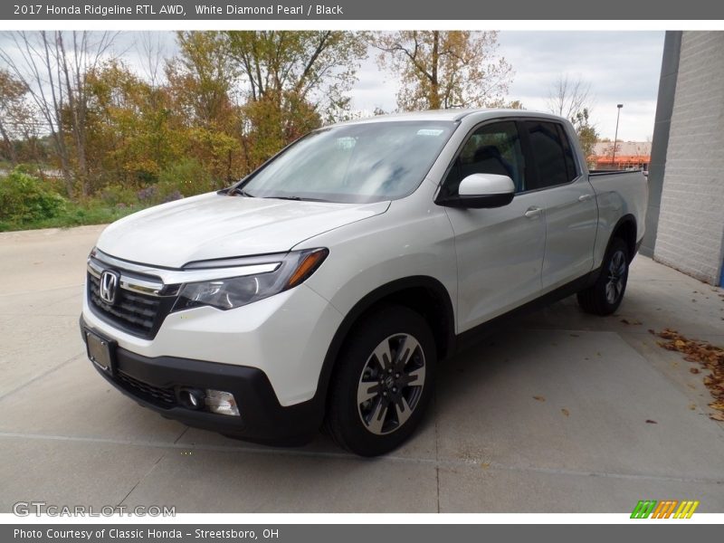 Front 3/4 View of 2017 Ridgeline RTL AWD