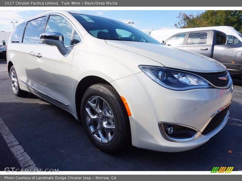 Tusk White / Black/Deep Mocha 2017 Chrysler Pacifica Limited