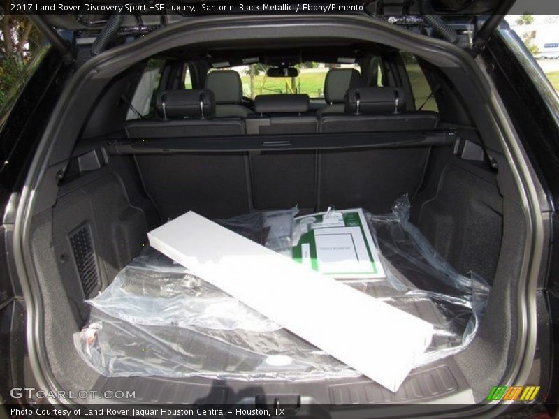  2017 Discovery Sport HSE Luxury Trunk