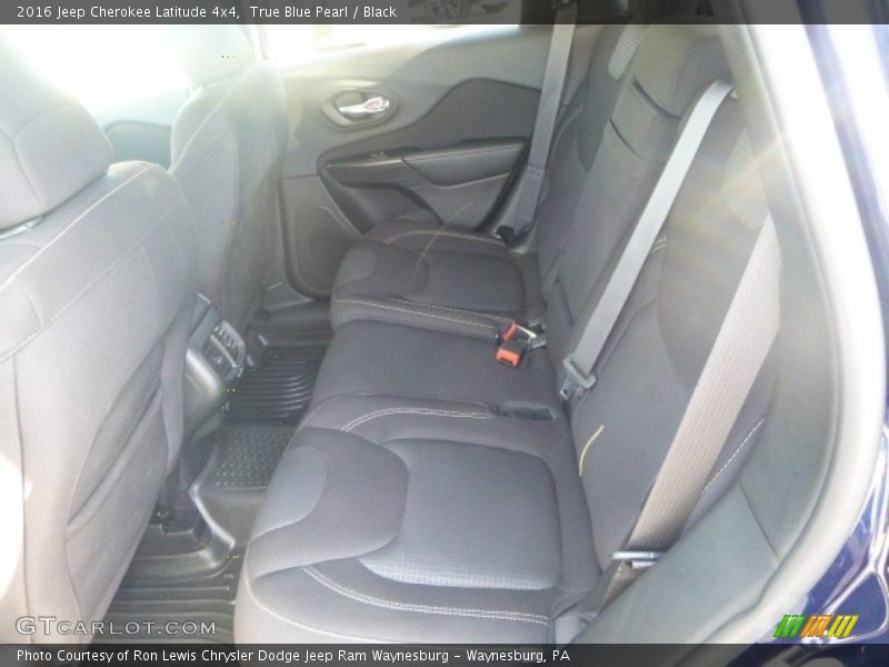True Blue Pearl / Black 2016 Jeep Cherokee Latitude 4x4