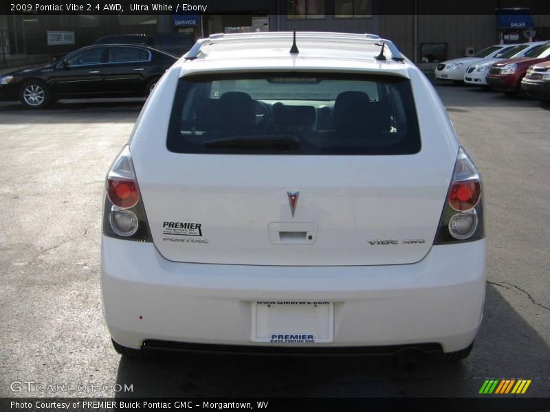 Ultra White / Ebony 2009 Pontiac Vibe 2.4 AWD