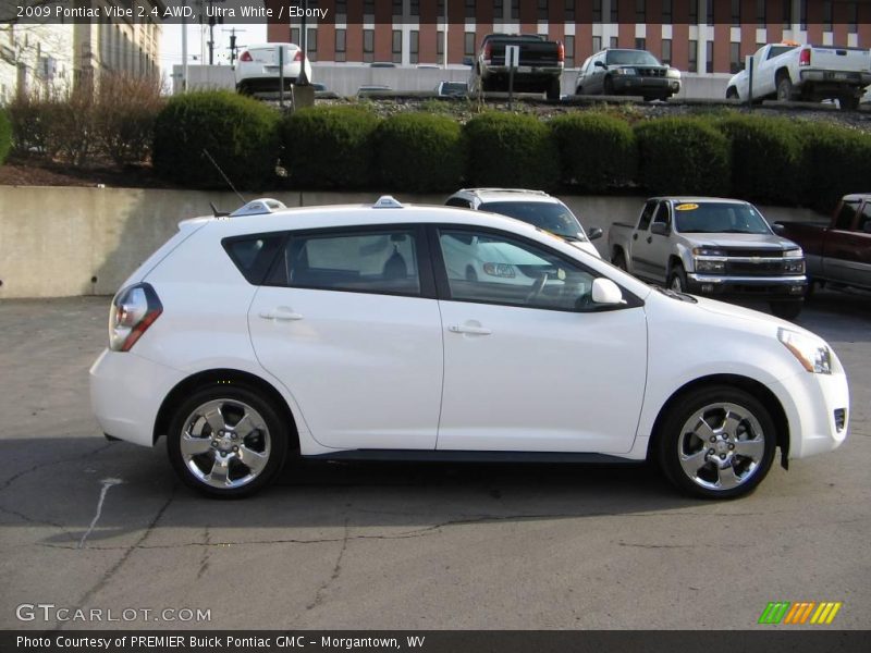 Ultra White / Ebony 2009 Pontiac Vibe 2.4 AWD