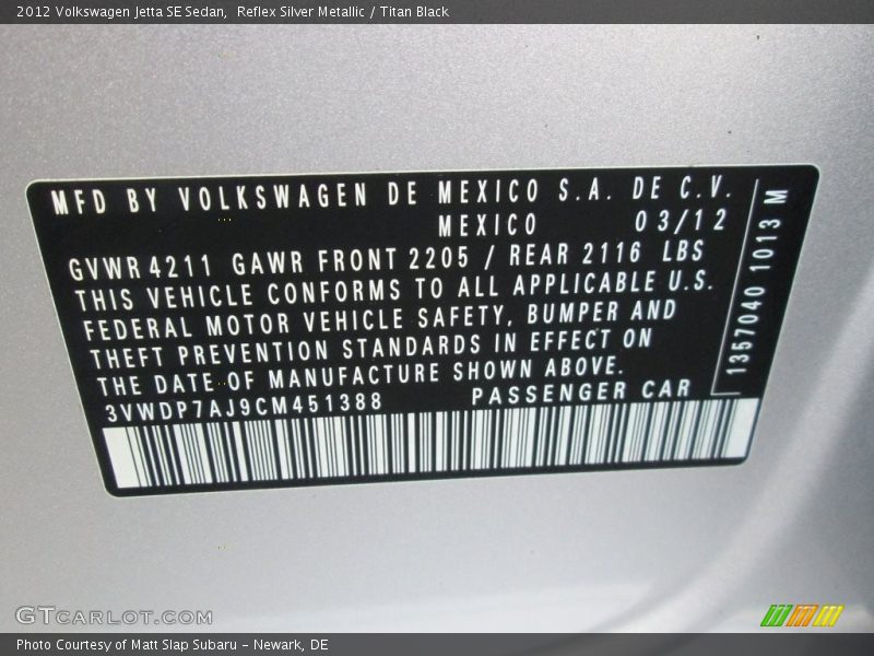 Reflex Silver Metallic / Titan Black 2012 Volkswagen Jetta SE Sedan