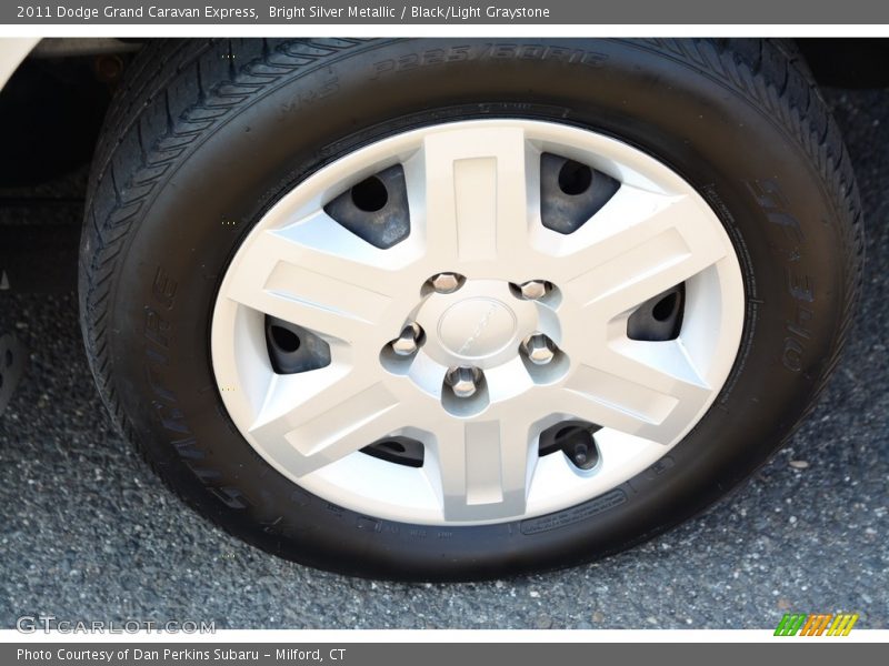 Bright Silver Metallic / Black/Light Graystone 2011 Dodge Grand Caravan Express