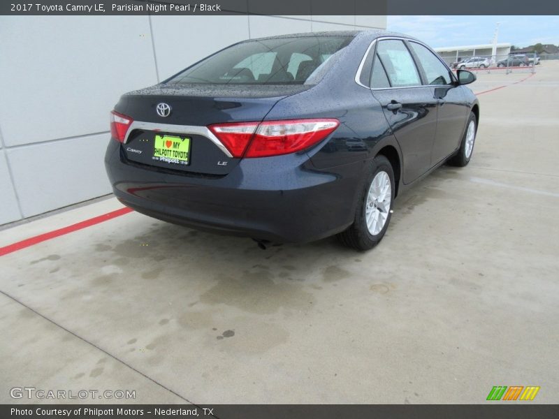 Parisian Night Pearl / Black 2017 Toyota Camry LE