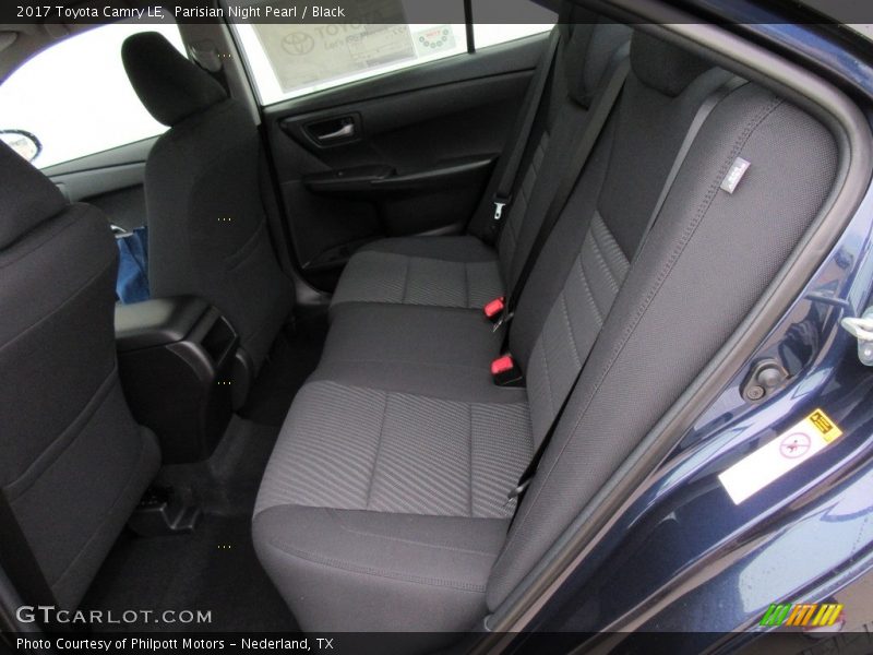 Parisian Night Pearl / Black 2017 Toyota Camry LE