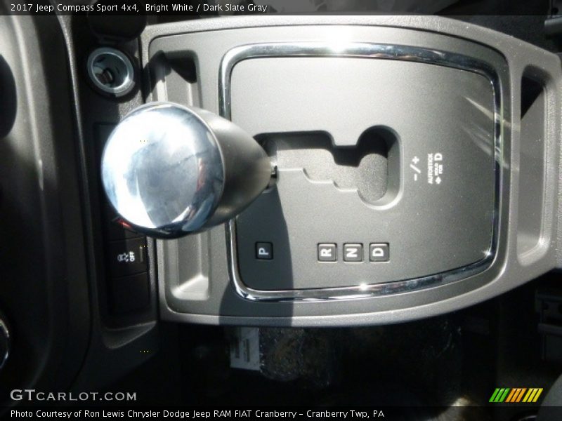 Bright White / Dark Slate Gray 2017 Jeep Compass Sport 4x4