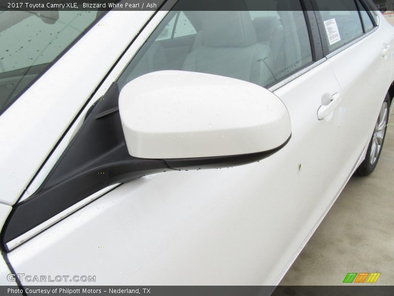 Blizzard White Pearl / Ash 2017 Toyota Camry XLE