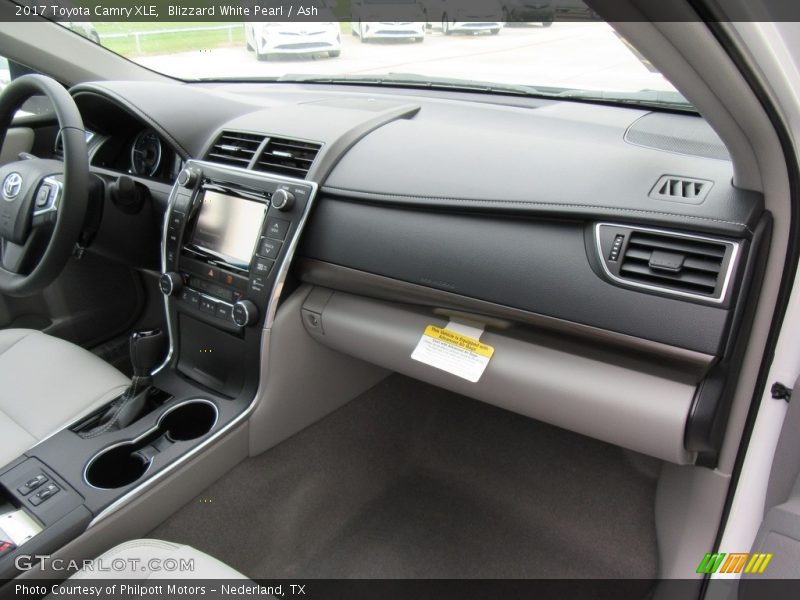 Blizzard White Pearl / Ash 2017 Toyota Camry XLE