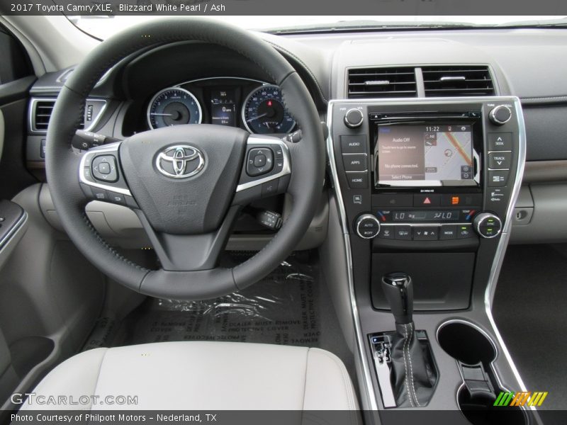 Blizzard White Pearl / Ash 2017 Toyota Camry XLE