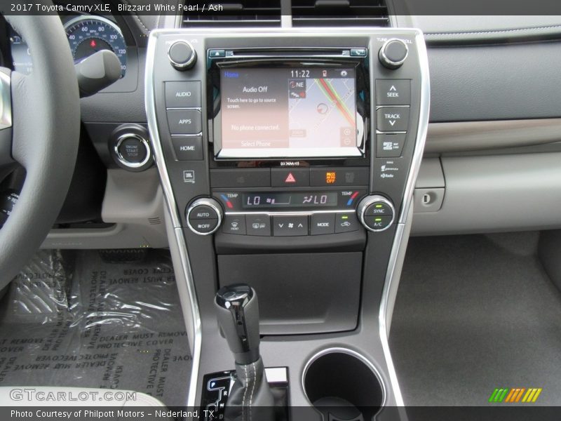 Blizzard White Pearl / Ash 2017 Toyota Camry XLE