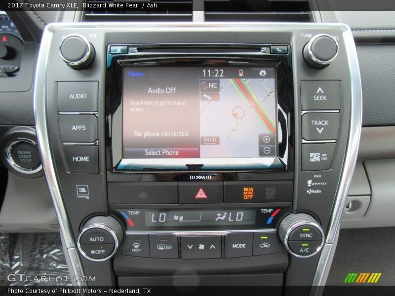 Blizzard White Pearl / Ash 2017 Toyota Camry XLE