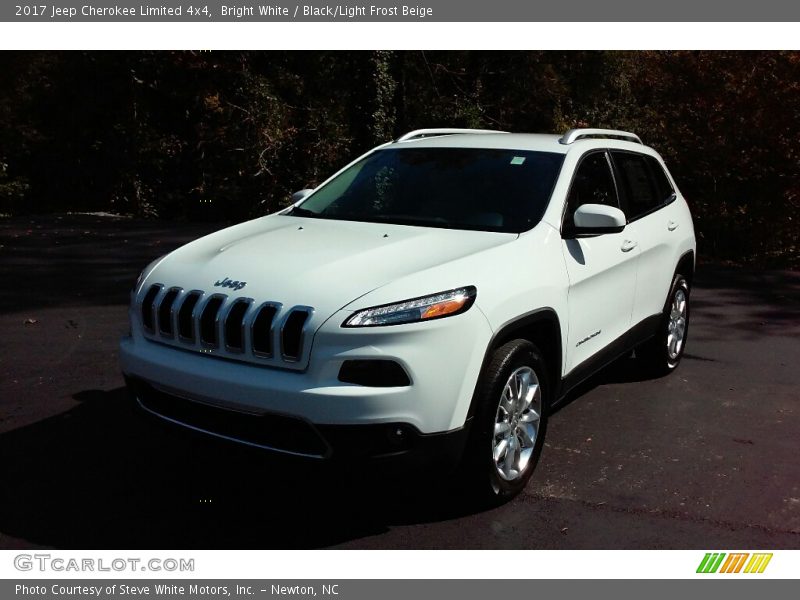 Bright White / Black/Light Frost Beige 2017 Jeep Cherokee Limited 4x4