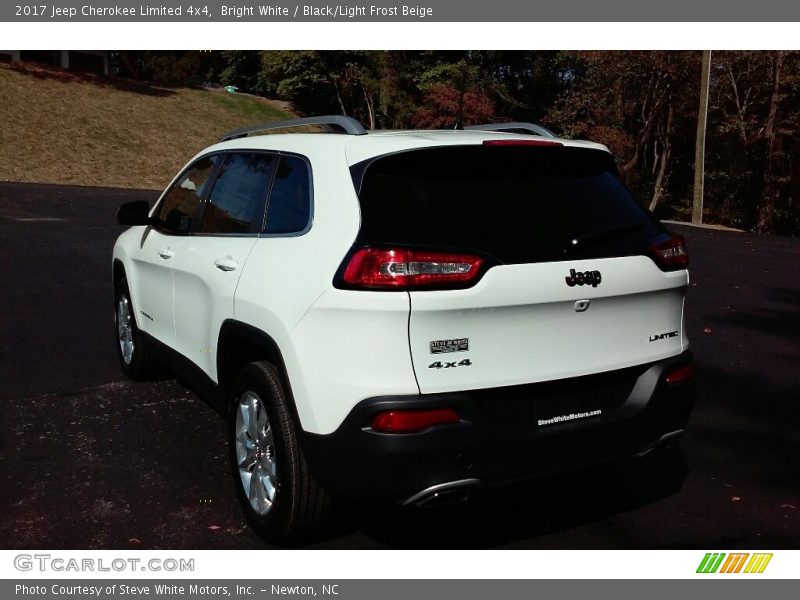 Bright White / Black/Light Frost Beige 2017 Jeep Cherokee Limited 4x4