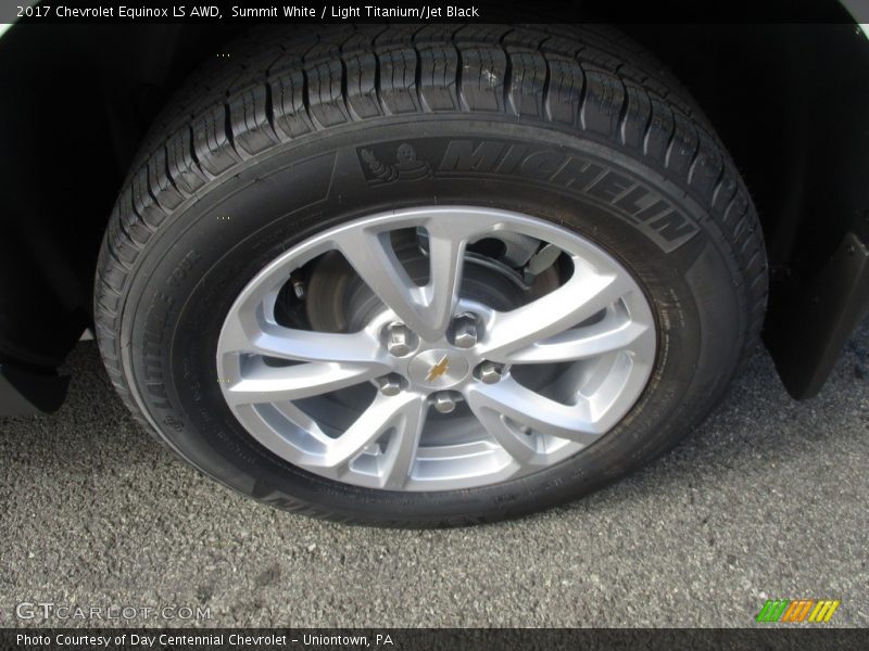 Summit White / Light Titanium/Jet Black 2017 Chevrolet Equinox LS AWD