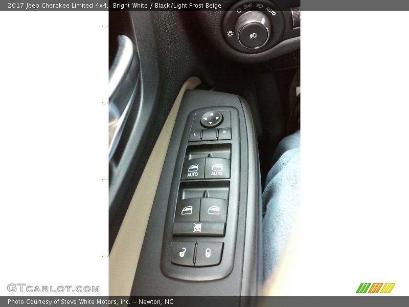 Bright White / Black/Light Frost Beige 2017 Jeep Cherokee Limited 4x4