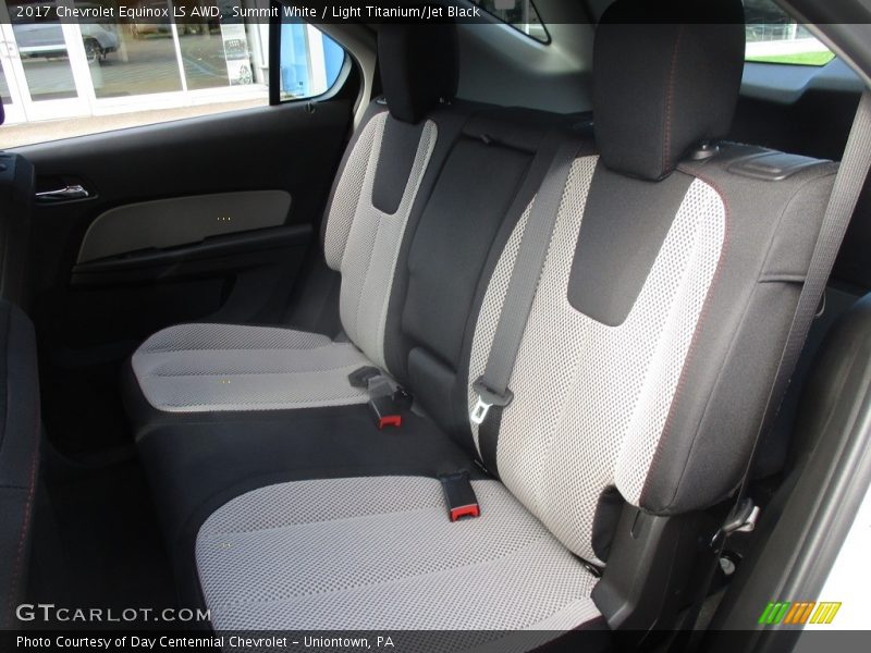Summit White / Light Titanium/Jet Black 2017 Chevrolet Equinox LS AWD
