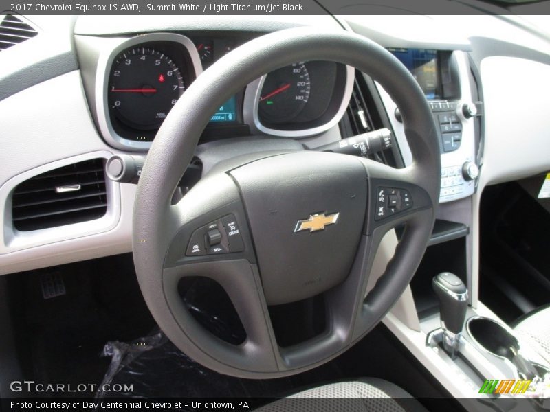 Summit White / Light Titanium/Jet Black 2017 Chevrolet Equinox LS AWD
