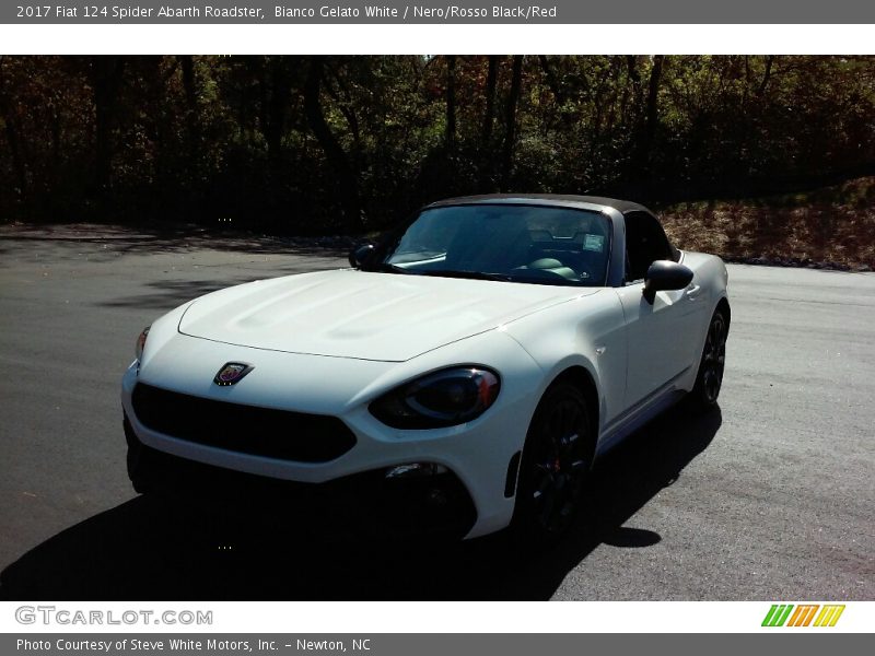 Bianco Gelato White / Nero/Rosso Black/Red 2017 Fiat 124 Spider Abarth Roadster