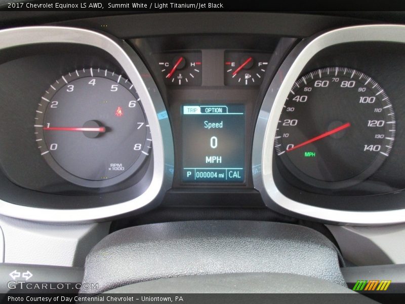 Summit White / Light Titanium/Jet Black 2017 Chevrolet Equinox LS AWD