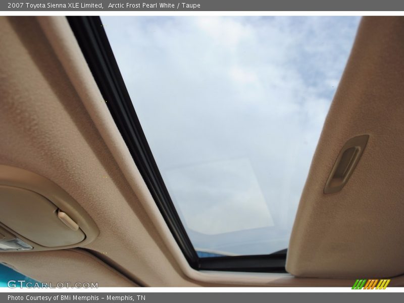 Arctic Frost Pearl White / Taupe 2007 Toyota Sienna XLE Limited