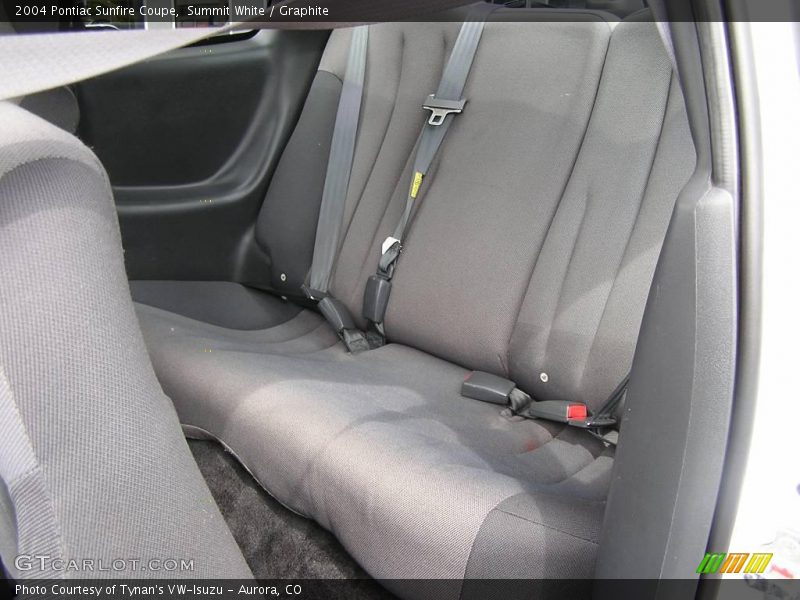 Summit White / Graphite 2004 Pontiac Sunfire Coupe