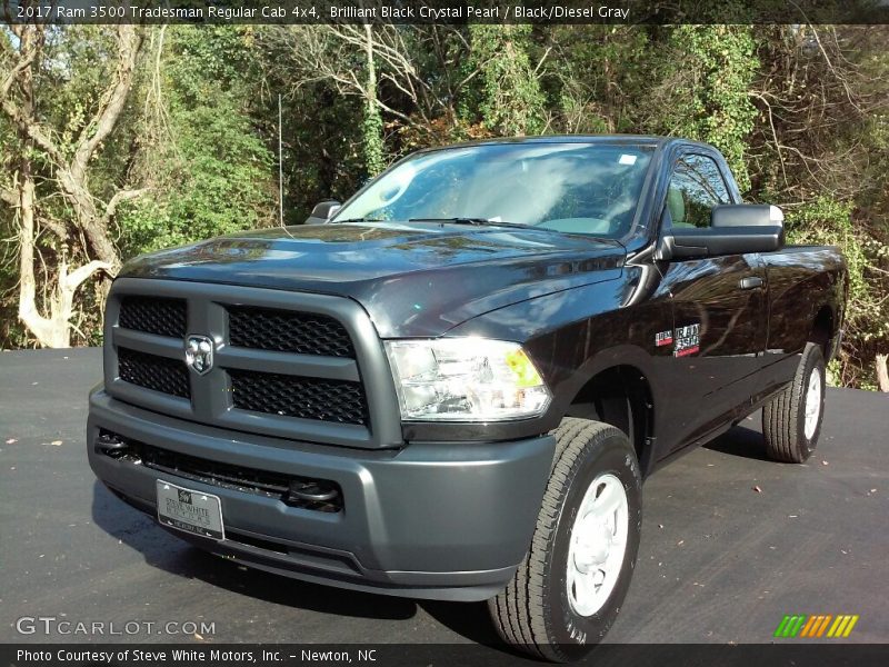 Front 3/4 View of 2017 3500 Tradesman Regular Cab 4x4