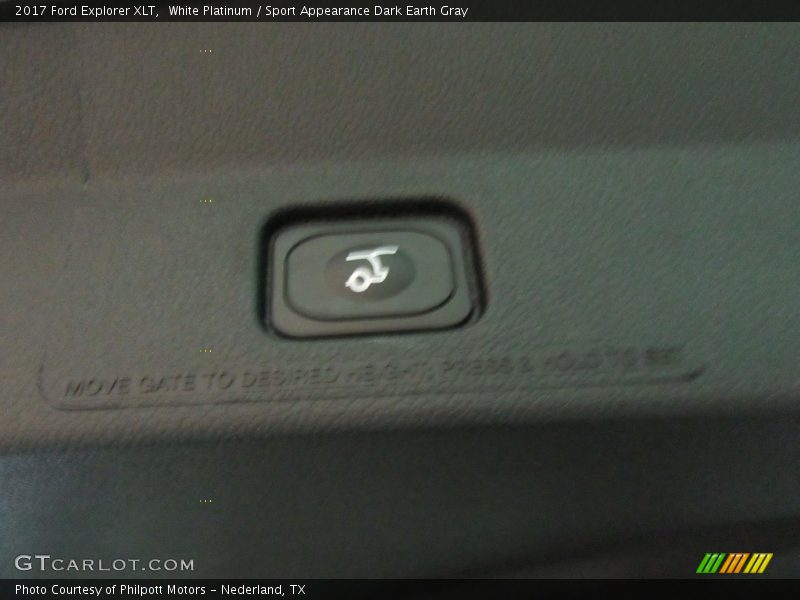 White Platinum / Sport Appearance Dark Earth Gray 2017 Ford Explorer XLT
