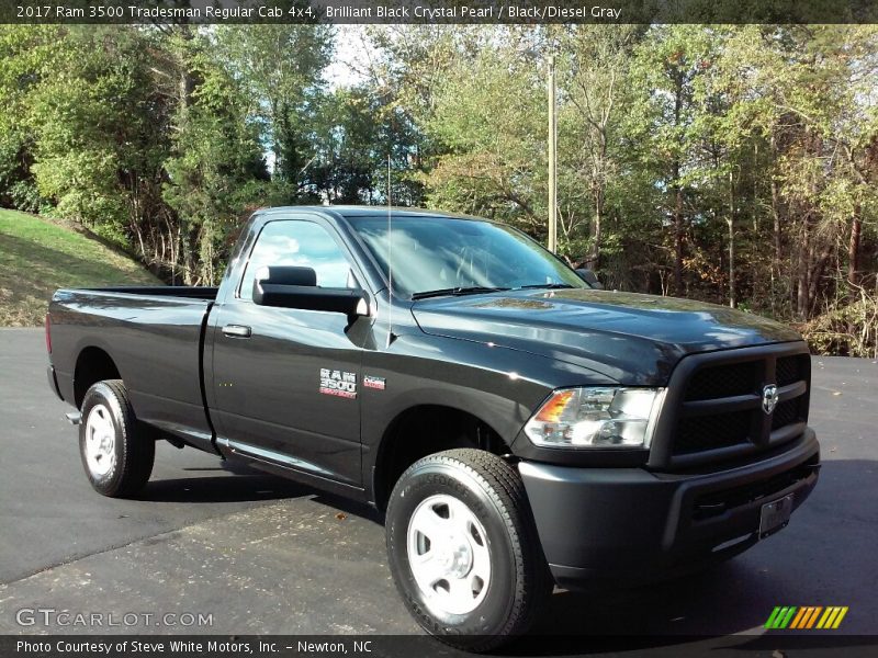 Front 3/4 View of 2017 3500 Tradesman Regular Cab 4x4